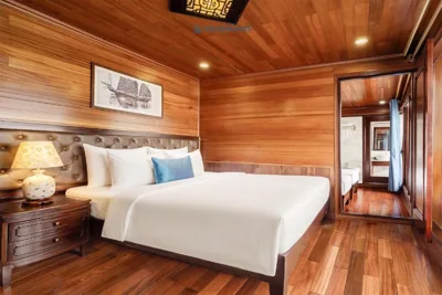 Familiensuite mit Balkon — Aqua Elegance Cruise - Halong Bay by AHG
